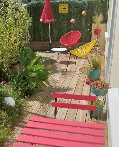 Studio neuf dans propriété au bord de la mer